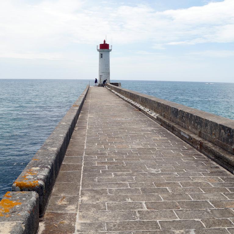 Môle du Raoulic et son phare