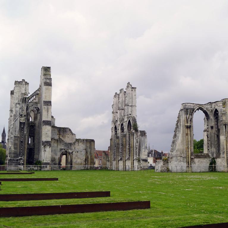 Ruines de l'abbaye Saint-Bertin