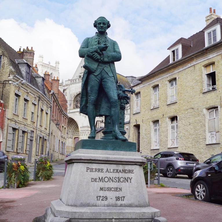 Statue Pierre Alexandre de Monsigny
