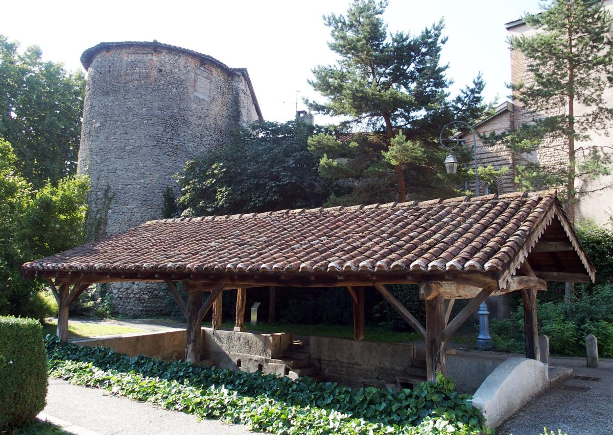 Tour Mandot et lavoir