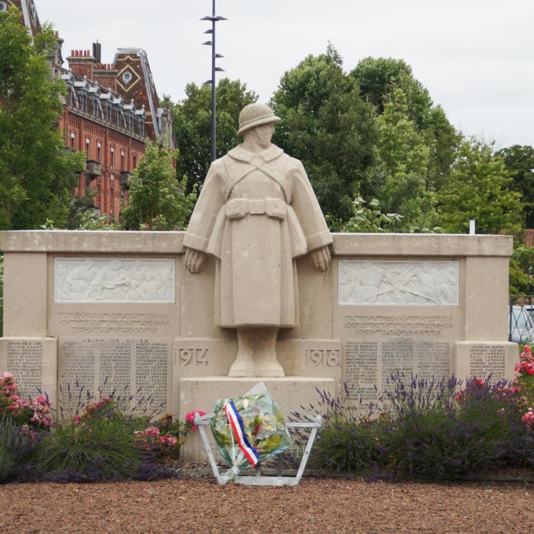 Monument aux morts du Familistère