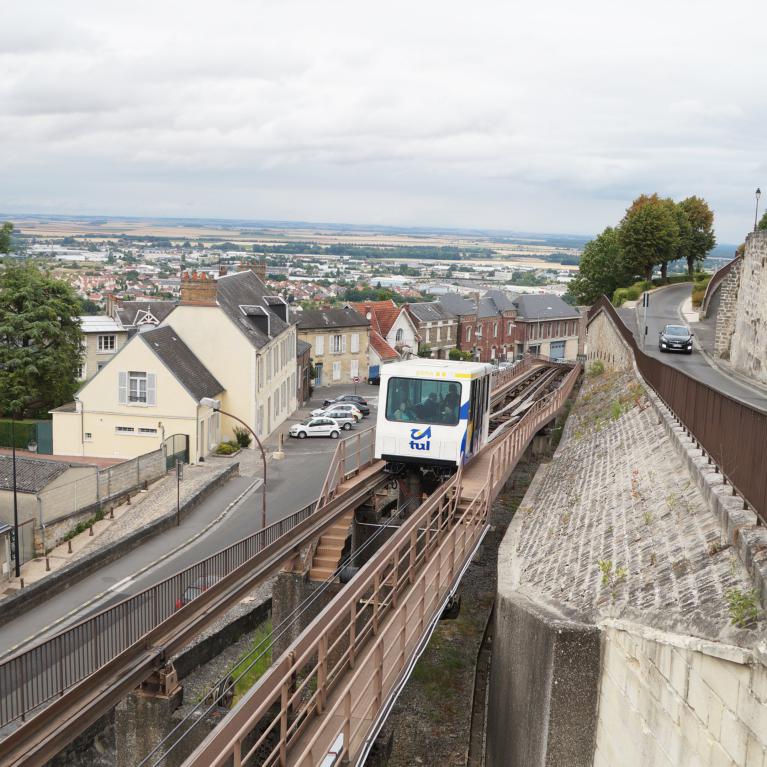 Mini-métro Poma 2000