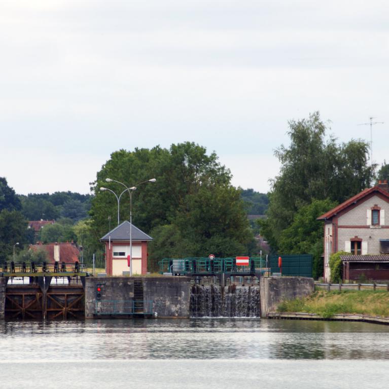 Écluse de Fargnier 1