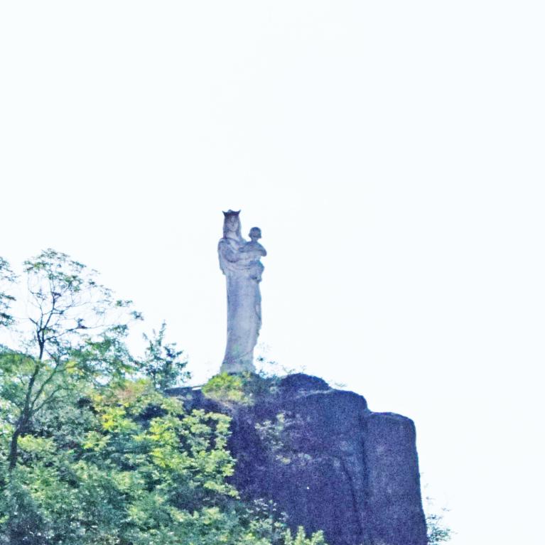 Vierge des rochers Saint-Denis