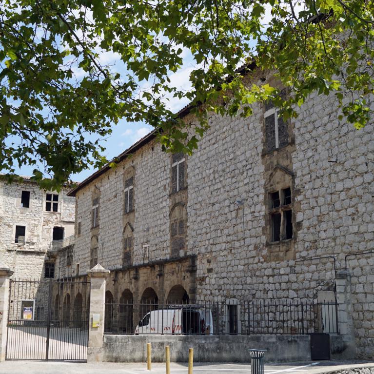 Chapelle et château