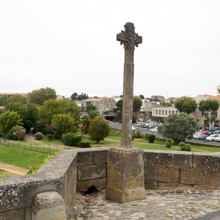 Croix de pierre