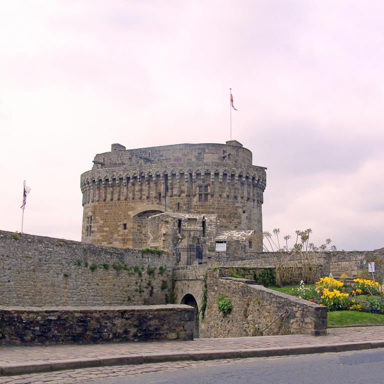 Donjon (Château Musée)