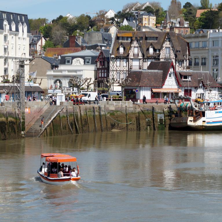 Bateau navette