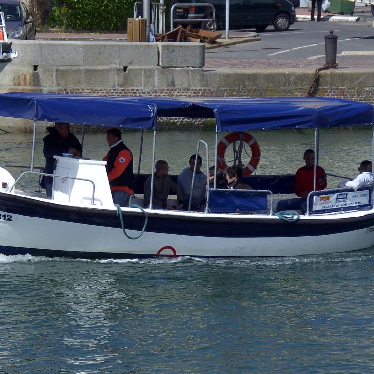Bateau navette Trouville-Deauville