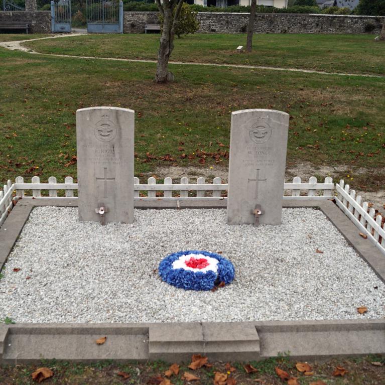 Tombe de soldats de la Royale Air Force