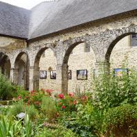 Abbaye de Lehon, cloître