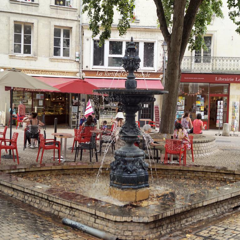 Fontaine, place de la Bilange
