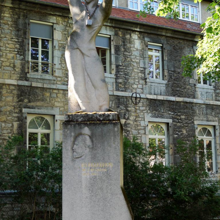 Monument à Pierre-Joseph Proudhon