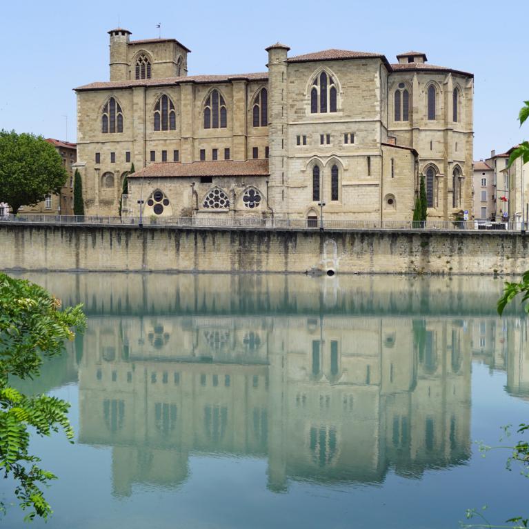 Collégiale Saint-Barnard