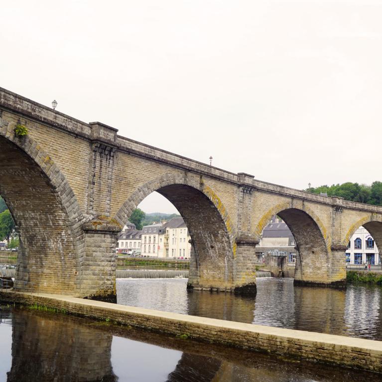 Ancien viaduc ferroviaire