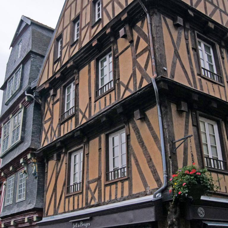 Maison à pans de bois, centre-ville