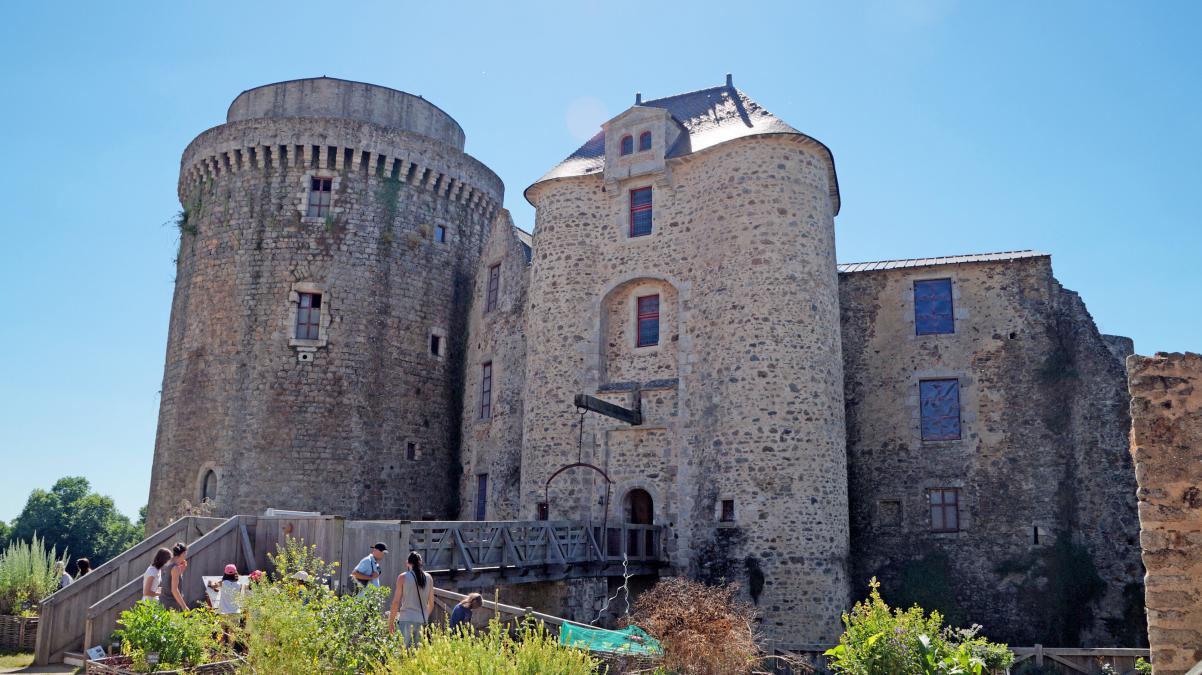 Château de Saint Mesmin
