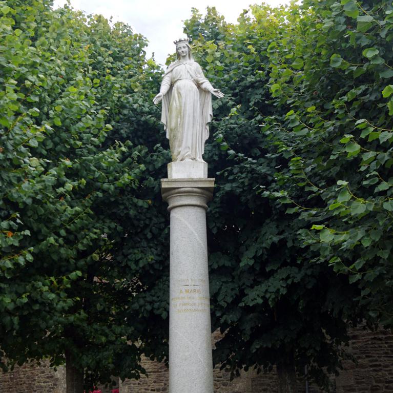 Statue de Marie