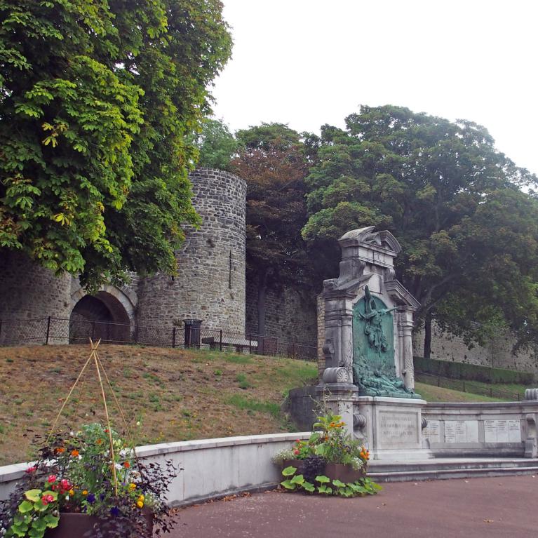 Monument aux morts,Bd du Prince Albert