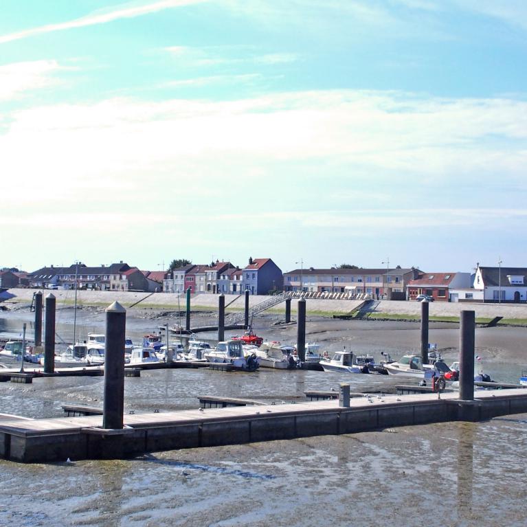 Port Petit-Fort-Philippe