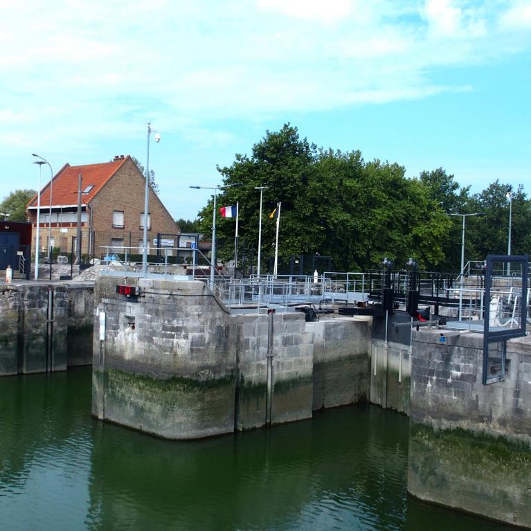 Écluse du Bassin N°63