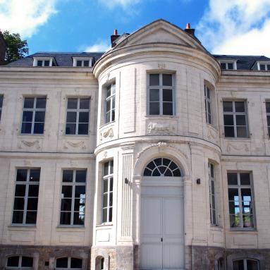 Hôtel Acary-de-la-Rivière