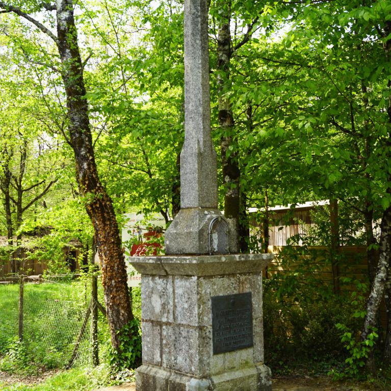 Croix de Charette à Grasla- plaque du souvenir vendéen