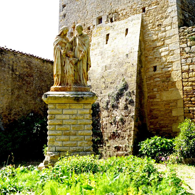 Statue
