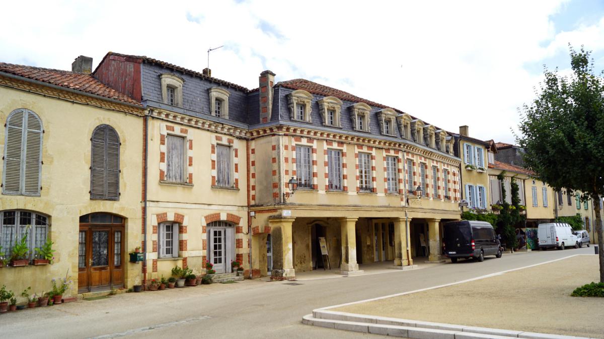 Mairie-Château de Lamotte d'Izault