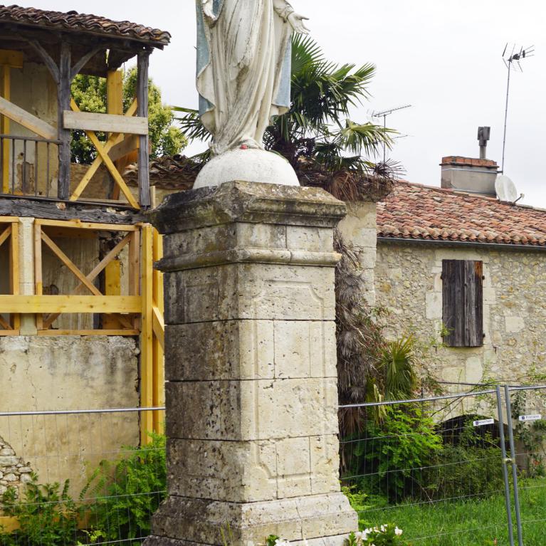 Statue de la Vierge