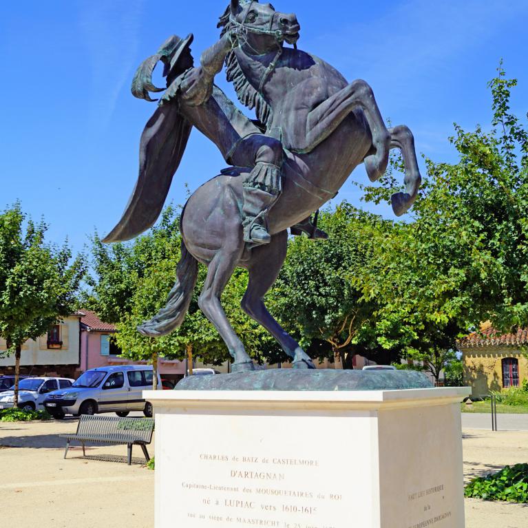 Statue équestre de d’Artagnan